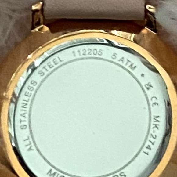 Michael Kors Pyper Rose Gold-Tone Leather Watch - Picture 4 of 4